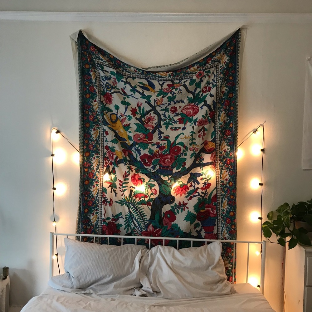 Tapestry Large - image 2